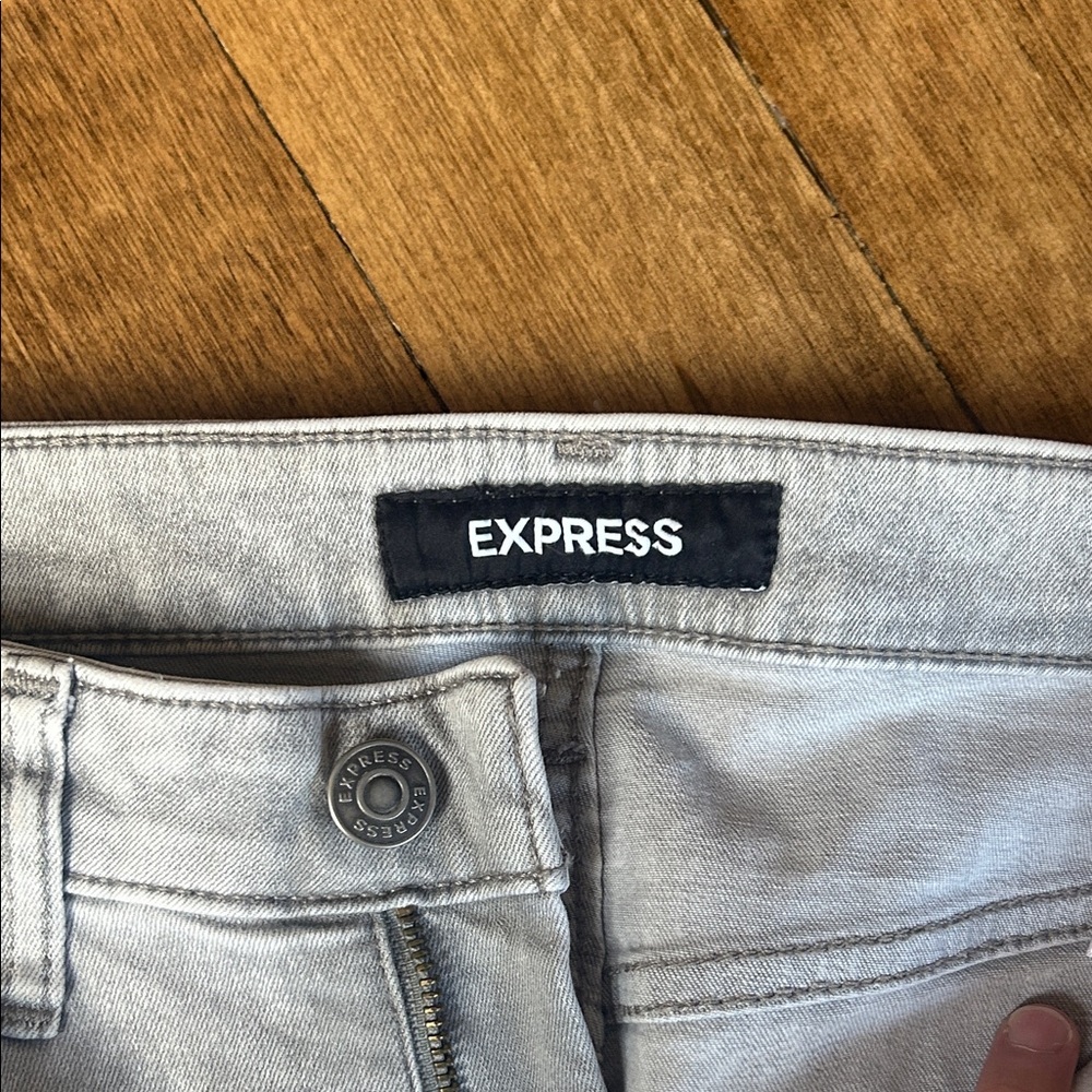 Express Men's Light Gray Skinny Jeans - Picture 2 of 4